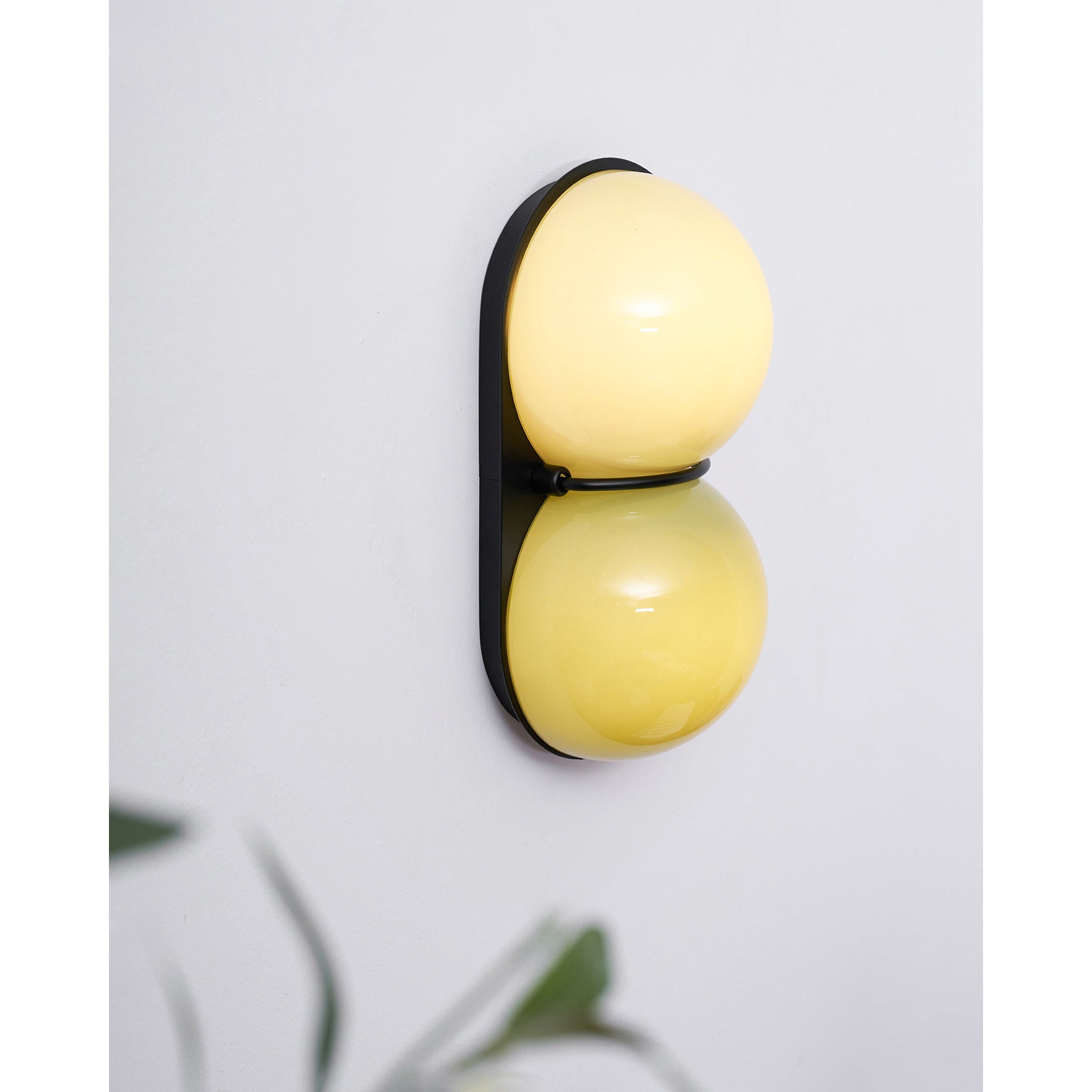 Moderne Dubbele Glazen Wandlamp – Speelse Verlichting met Gekleurde Glazen voor Slaapkamer & Kinderkamer | Sansoti