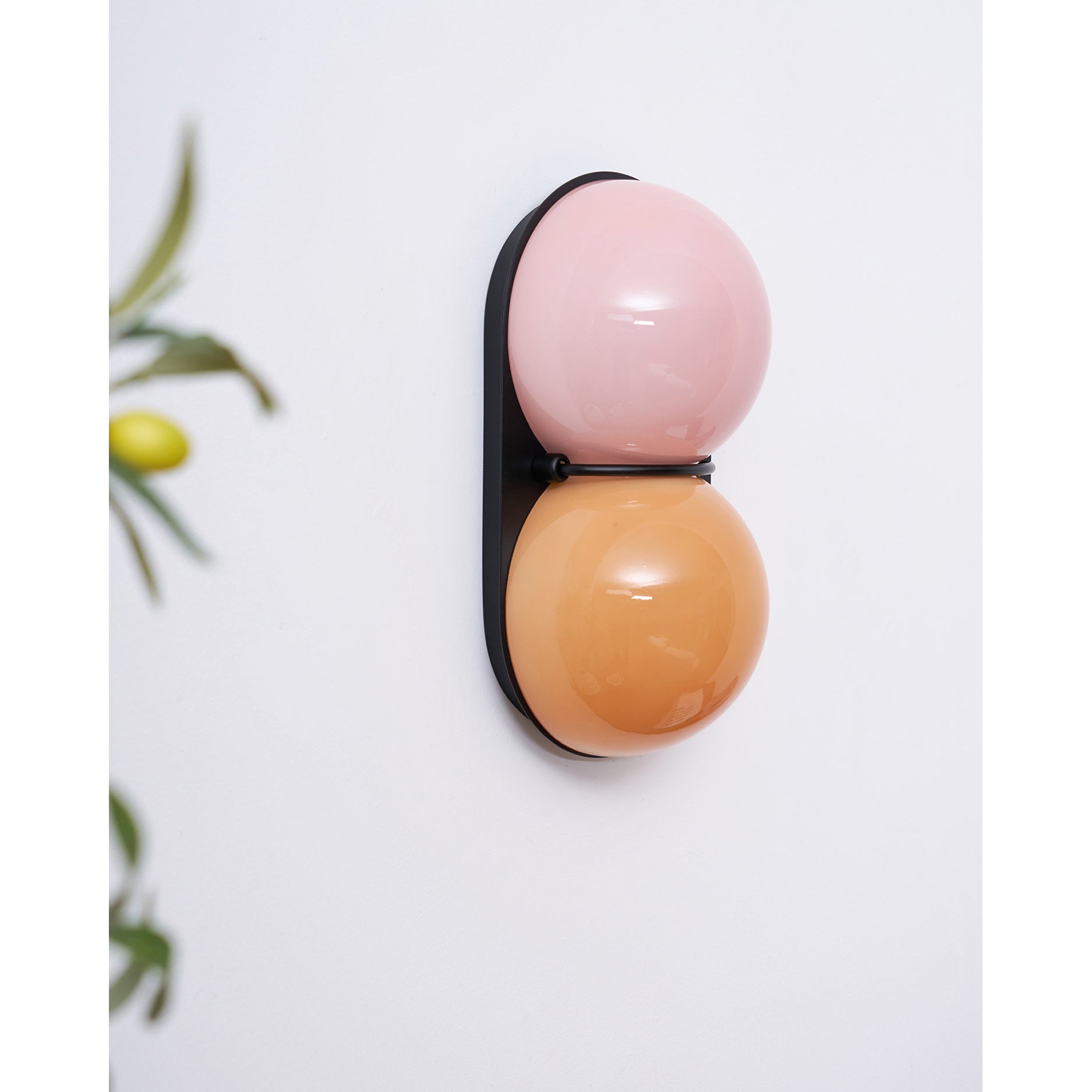 Moderne Dubbele Glazen Wandlamp – Speelse Verlichting met Gekleurde Glazen voor Slaapkamer & Kinderkamer | Sansoti
