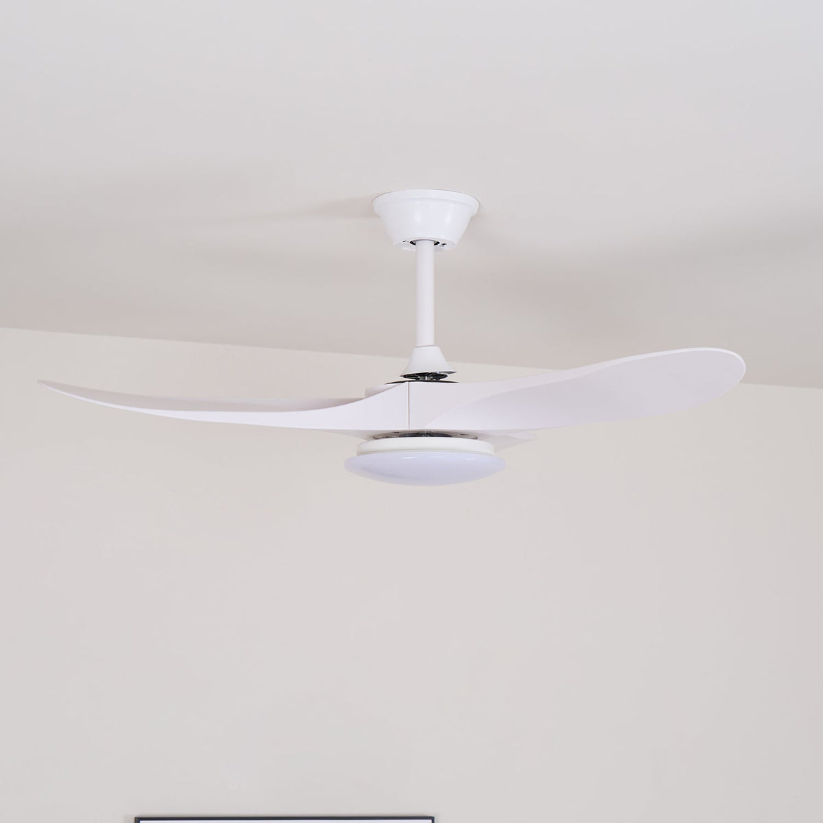 Ventilateur de plafond avec éclairage en bois, 106cm 132cm, 6 vitesses, lampe LED à intensité variable, télécommande, chambre | Sansoti