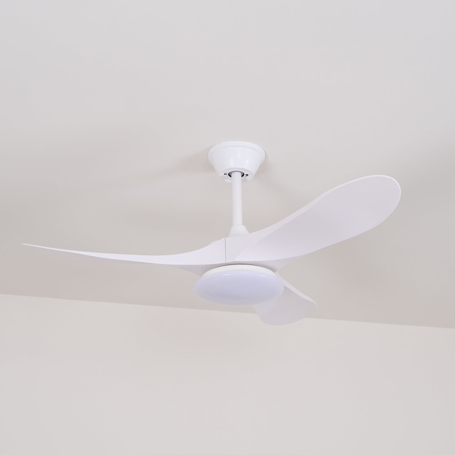 Plafondventilator met Verlichting 42″/52″ Massief Hout LED 6 Snelheden Afstandsbediening DC Motor Draadloze Wandschakelaar Compatible Woonkamer Slaapkamer | Sansoti