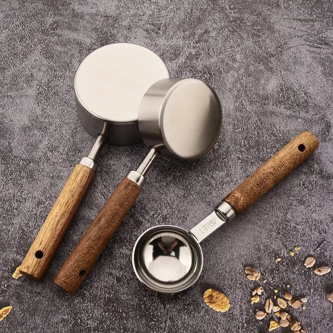 Messlöffel mit Holzgriff, 5-teiliges Set, Küchenlöffel aus Edelstahl zum Backen, Kochen und Abmessen, Premium | Sansoti