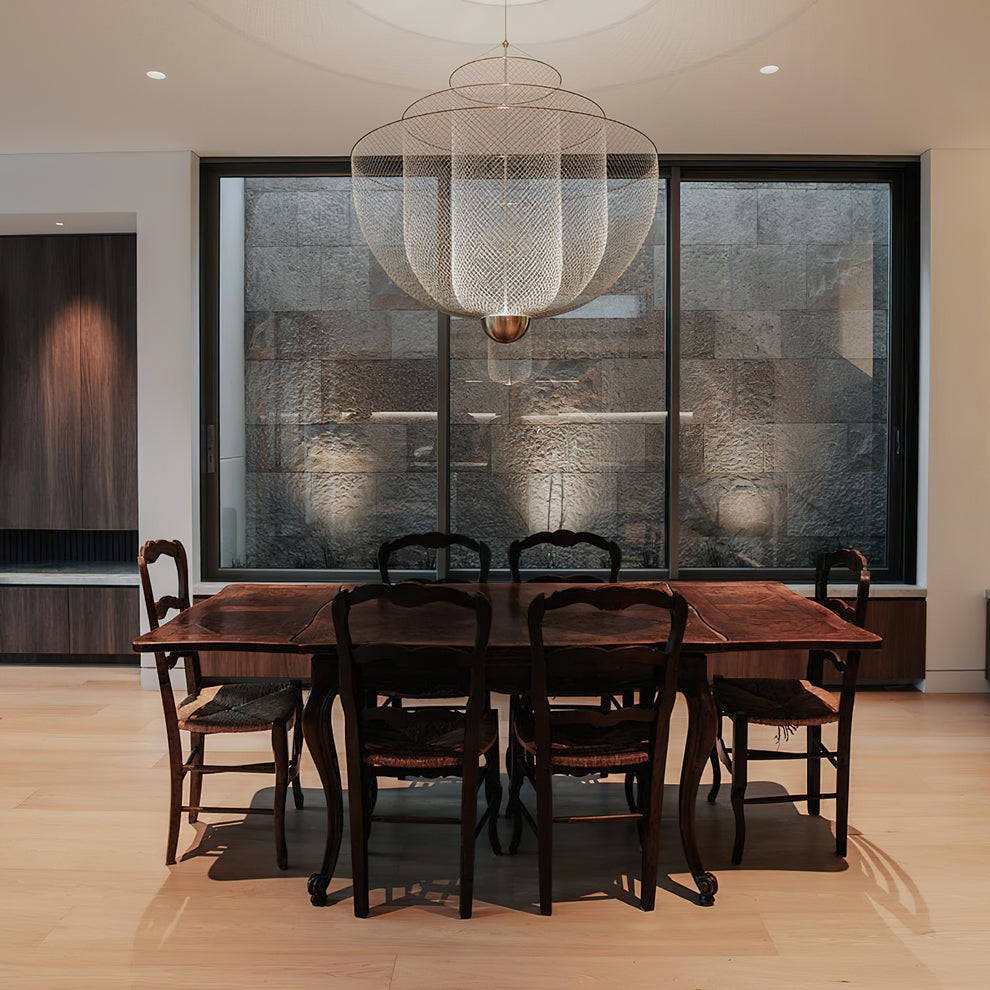 Geometrische Metalen Kroonluchter met Geïntegreerde LED en Messing Accenten – Drie Gelaagde Designlamp | Sansoti