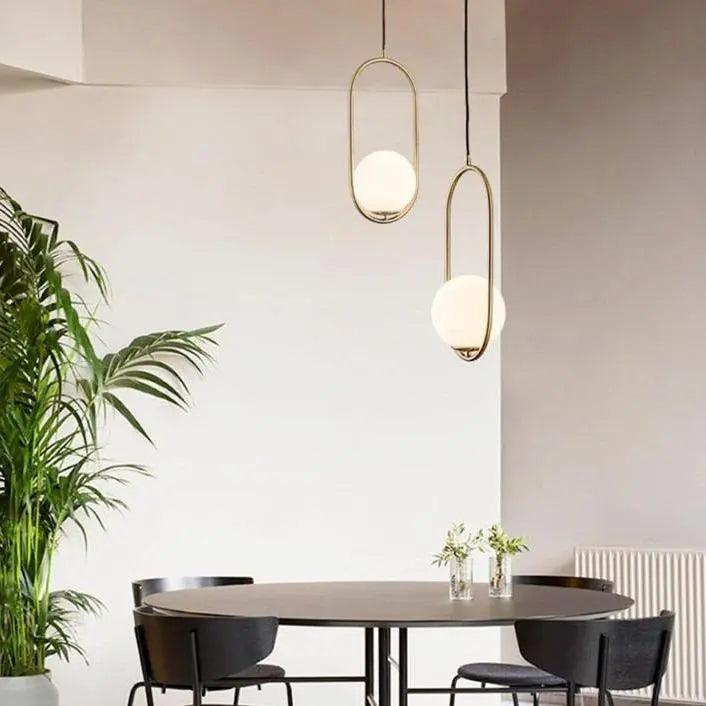Scandinavische Hanglamp Mia met Gouden Armatuur en Glazen Kap – Moderne Plafondverlichting voor Eetkamer, Slaapkamer en Woonkamer | Sansoti