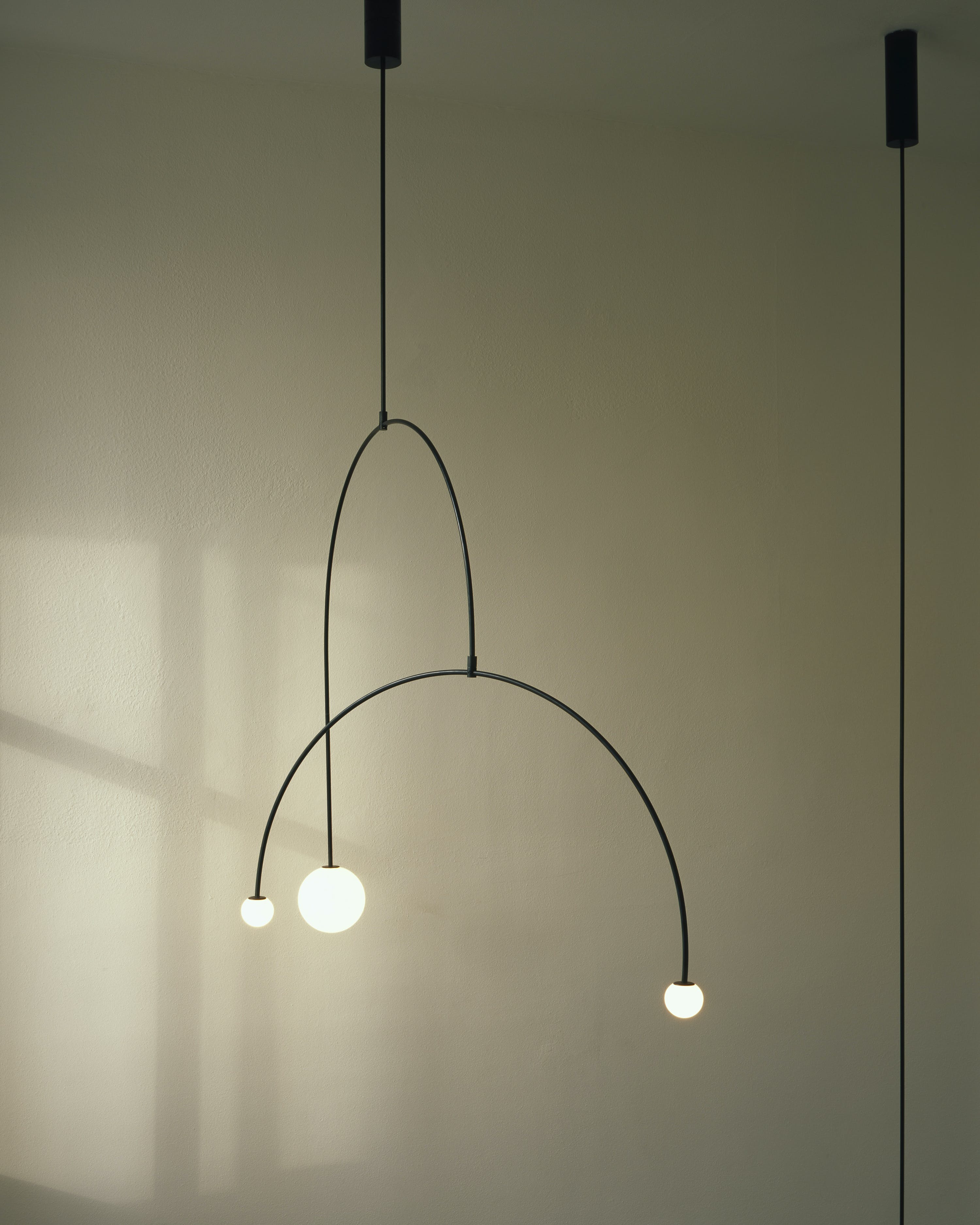 Mobiel Plafondlamp met Glazen Bollen – Modern Messing of Zwart Design – 9 Configuraties – G9 & G4 Fitting | Sansoti