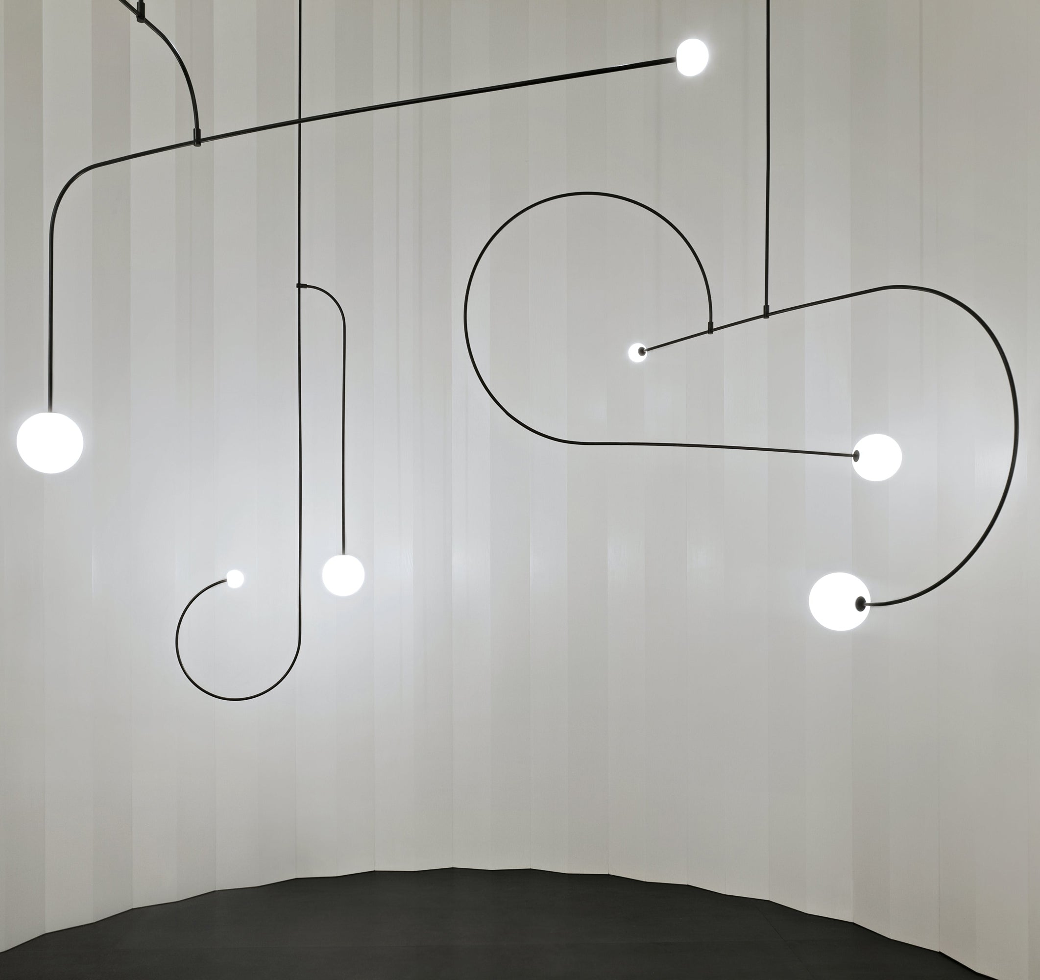 Mobiel Plafondlamp met Glazen Bollen – Modern Messing of Zwart Design – 9 Configuraties – G9 & G4 Fitting | Sansoti