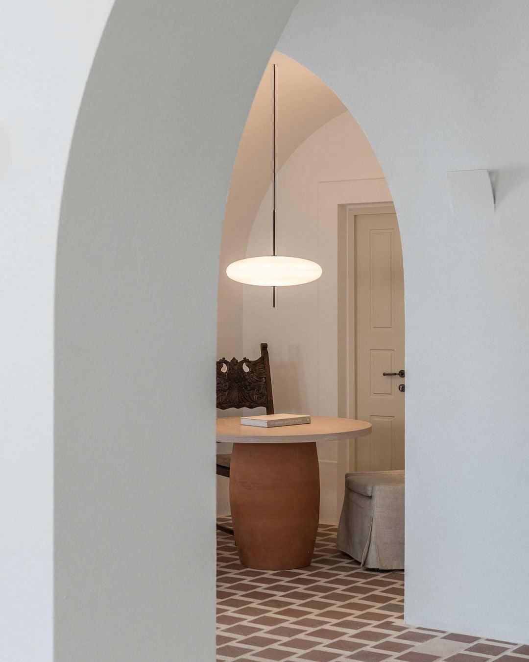 Opaalwitte Schijfhanglamp Elliptisch Design Glas-Effect Polymeer 3-4 Lichtpunten E26/E27 Moderne Designlamp Scandinavische Stijl Zwart of Wit Scandinavisch Interieur | Sansoti