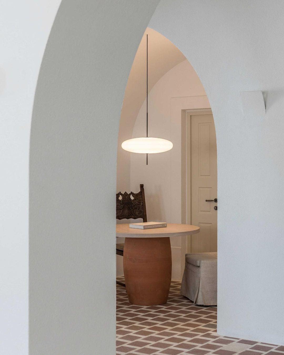 Opaalwitte Schijfhanglamp Elliptisch Design Glas-Effect Polymeer 3-4 Lichtpunten E26/E27 Moderne Designlamp Scandinavische Stijl Zwart of Wit Scandinavisch Interieur | Sansoti