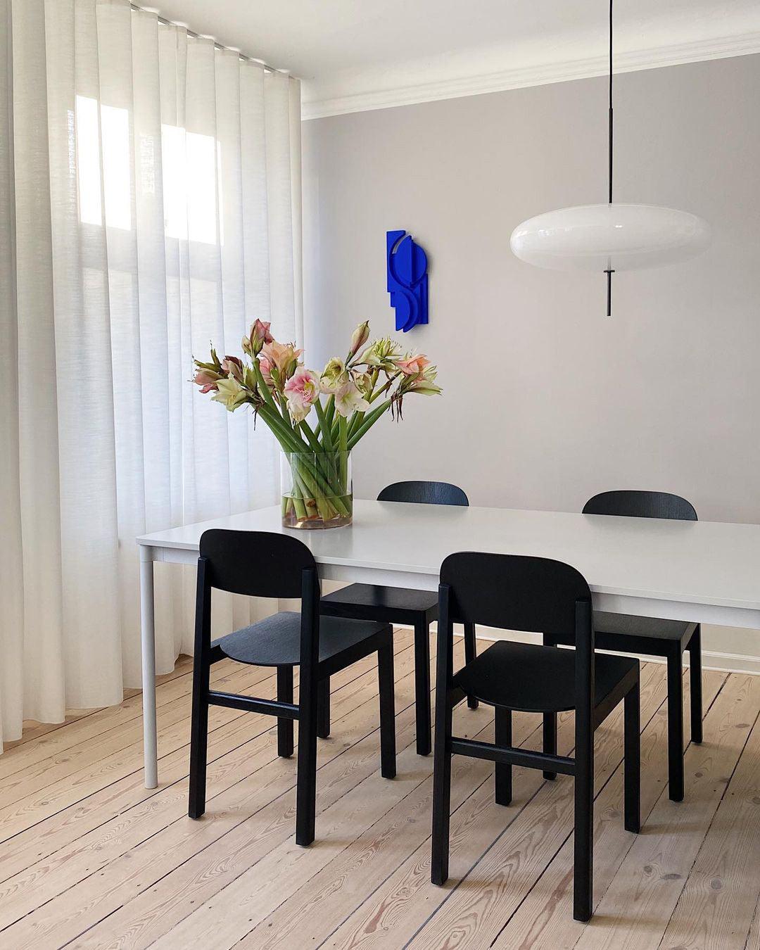 Opaalwitte Schijfhanglamp Elliptisch Design Glas-Effect Polymeer 3-4 Lichtpunten E26/E27 Moderne Designlamp Scandinavische Stijl Zwart of Wit Scandinavisch Interieur | Sansoti