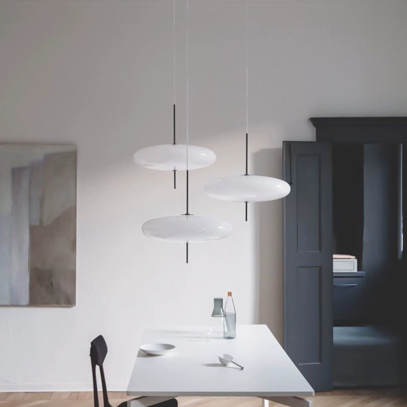 Opaalwitte Schijfhanglamp Elliptisch Design Glas-Effect Polymeer 3-4 Lichtpunten E26/E27 Moderne Designlamp Scandinavische Stijl Zwart of Wit Scandinavisch Interieur | Sansoti