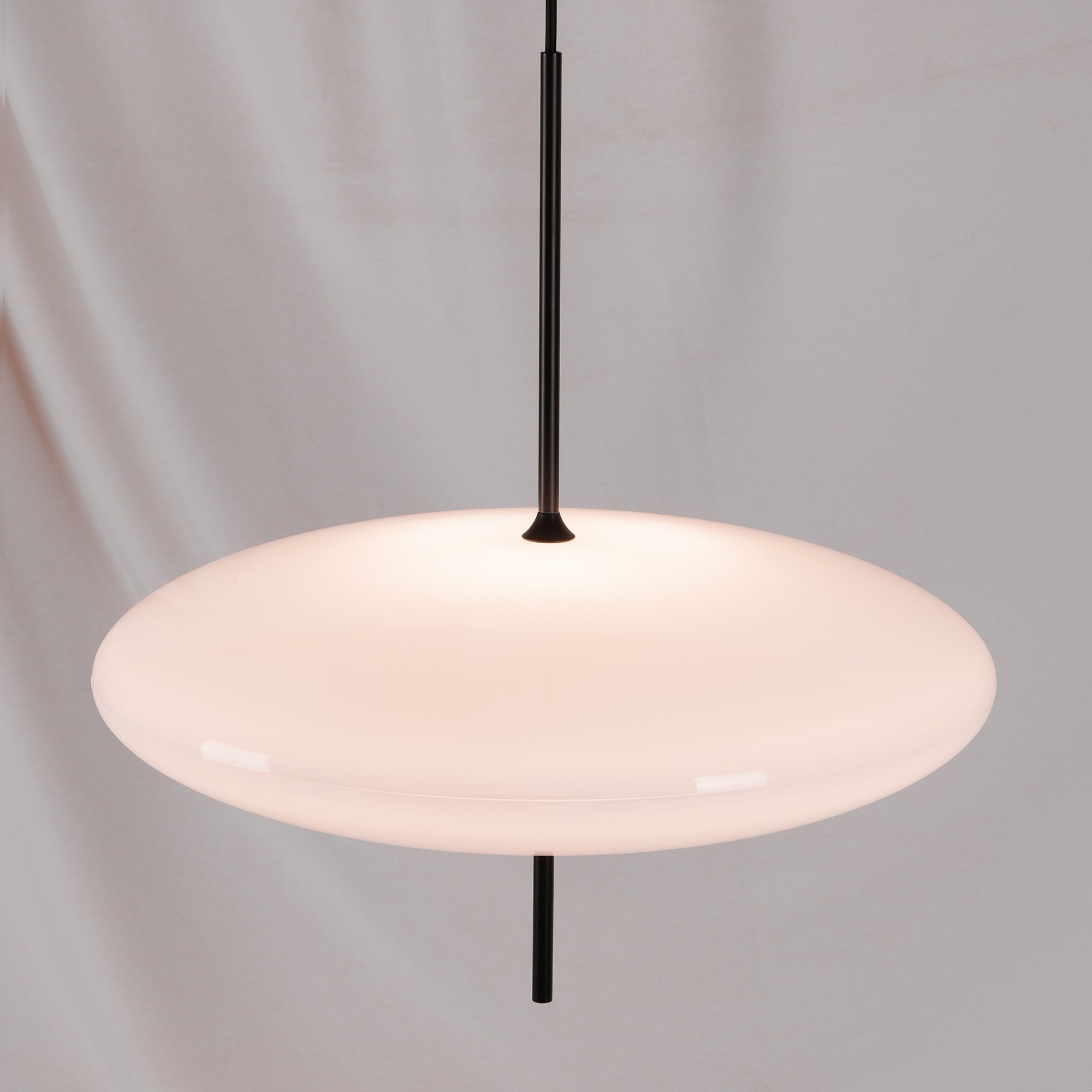 Opaalwitte Schijfhanglamp Elliptisch Design Glas-Effect Polymeer 3-4 Lichtpunten E26/E27 Moderne Designlamp Scandinavische Stijl Zwart of Wit Scandinavisch Interieur | Sansoti