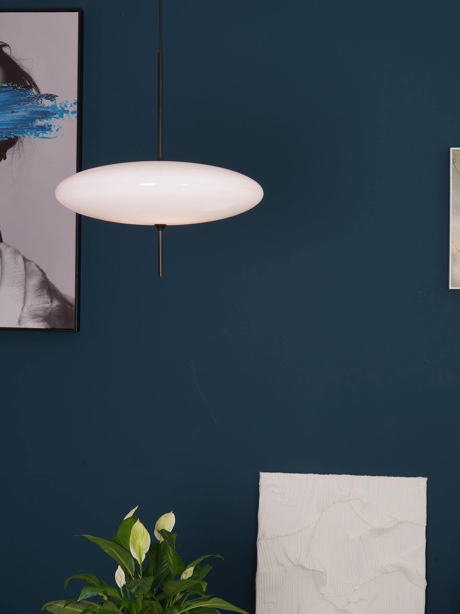 Opaalwitte Schijfhanglamp Elliptisch Design Glas-Effect Polymeer 3-4 Lichtpunten E26/E27 Moderne Designlamp Scandinavische Stijl Zwart of Wit Scandinavisch Interieur | Sansoti