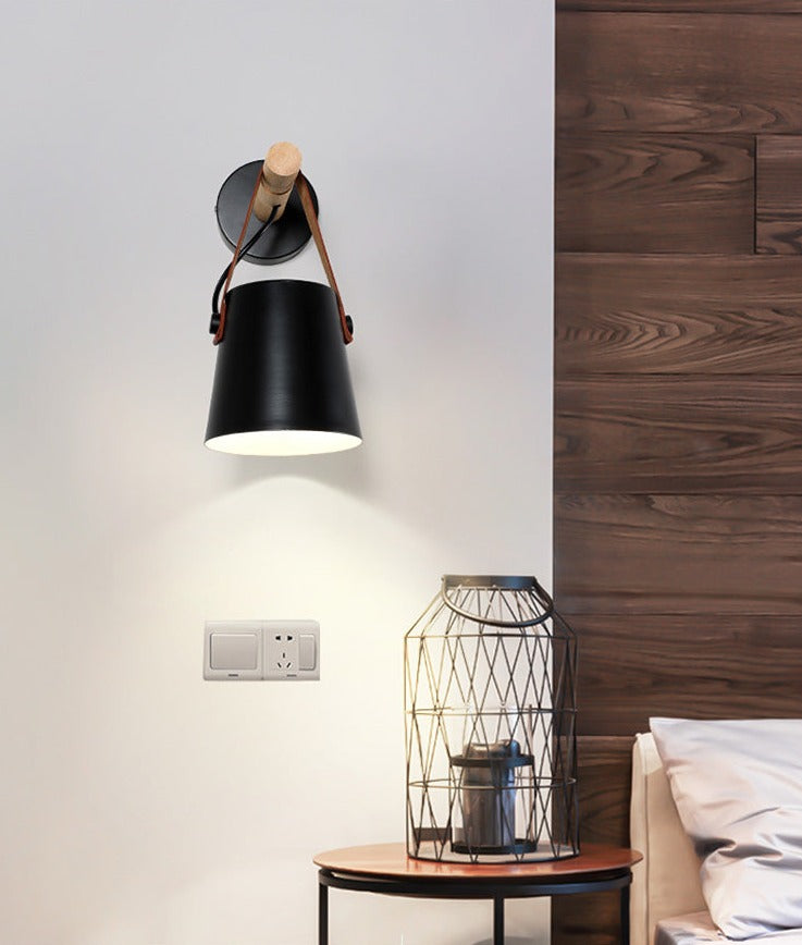 Applique murale cône bois fer sangle cuir E27 industriel noir blanc salon | Restfield