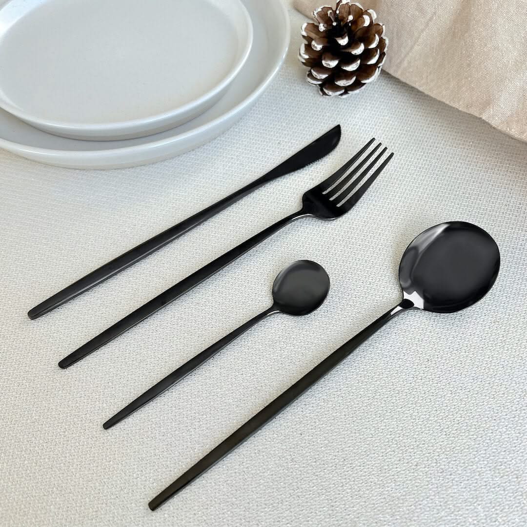 Zwart Bestek Set 4-delig RVS Mat Tafelbestek Duurzaam voor Dagelijks Gebruik Feestelijke Diners Keuken | Sansoti