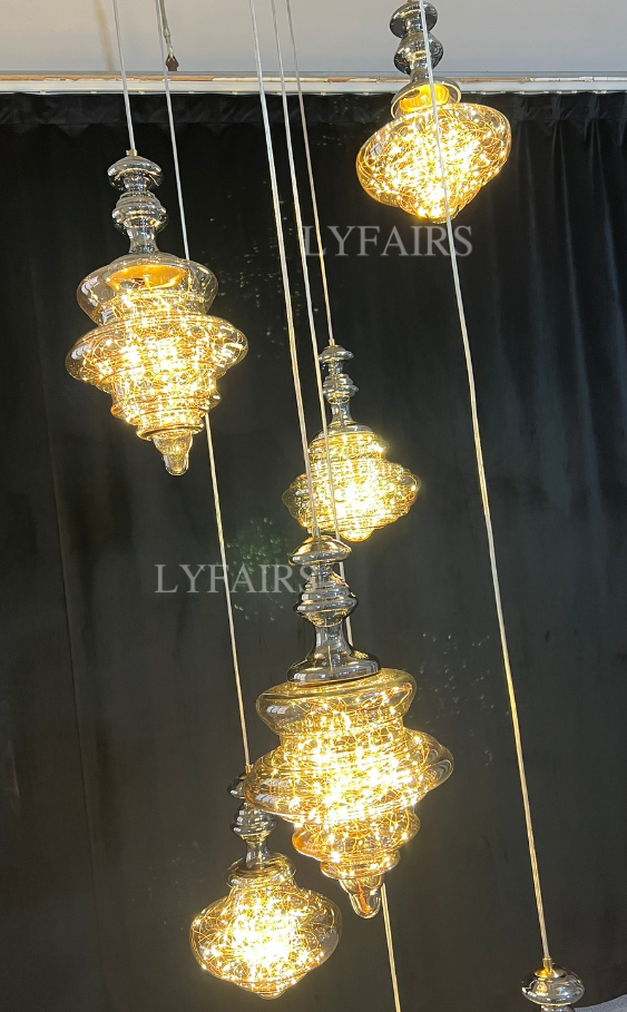 Grijze glazen hanglamp met sterrenhemel-effect voor eetkamer, bar of keukeneiland | Sansoti