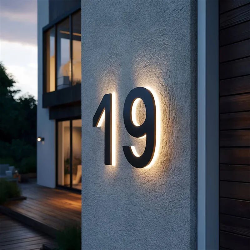 Numéros de Maison en Acier Inoxydable Éclairés pour Façade Moderne – Éclairage Mural LED avec Protection Étanche IP68 & Éclairage Économe en Énergie | Sansoti