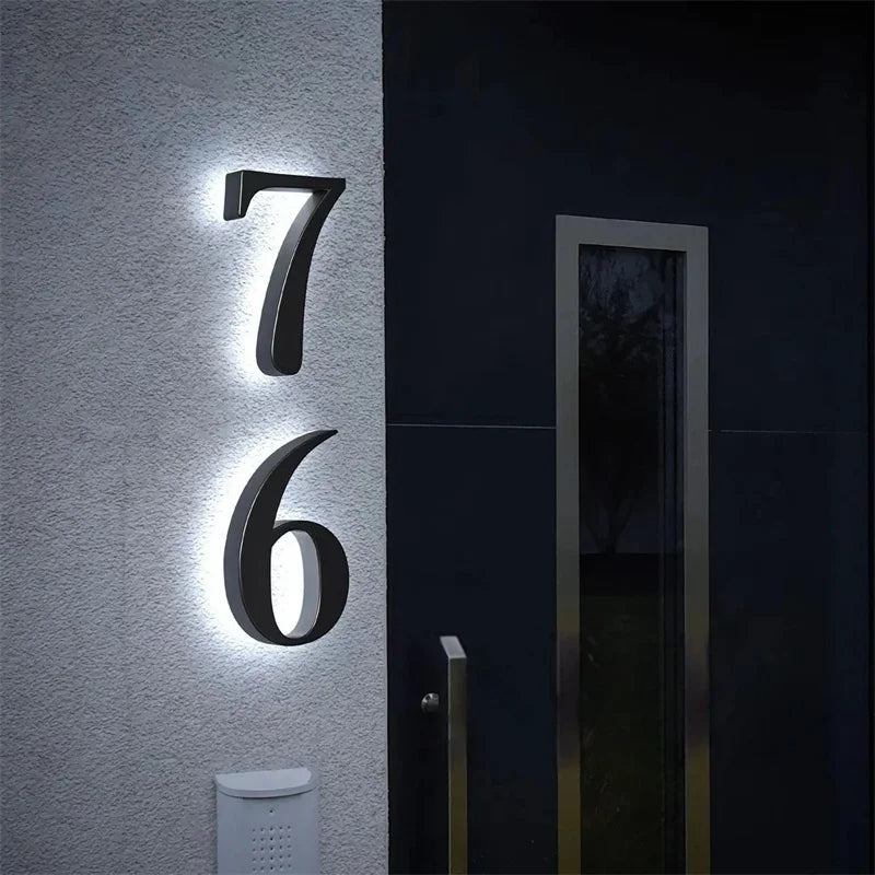 Numéros de Maison en Acier Inoxydable Éclairés pour Façade Moderne – Éclairage Mural LED avec Protection Étanche IP68 & Éclairage Économe en Énergie | Sansoti