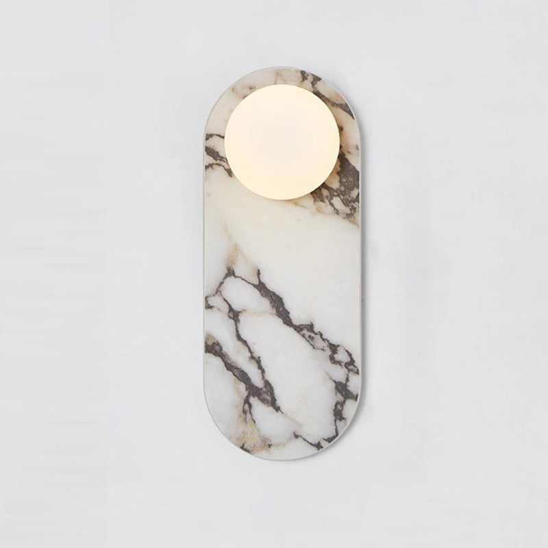 Design Wandleuchte aus Bulgari-Marmor mit Opalglaskugel – Italienische Mid-Century Wandbeleuchtung für Wohnzimmer, Flur und Schlafzimmer | Restfield