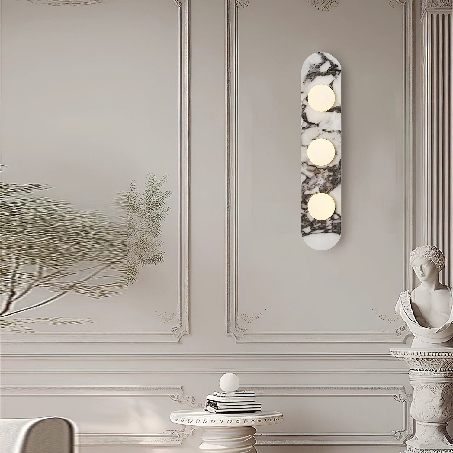 Design Wandleuchte aus Bulgari-Marmor mit Opalglaskugel – Italienische Mid-Century Wandbeleuchtung für Wohnzimmer, Flur und Schlafzimmer | Restfield