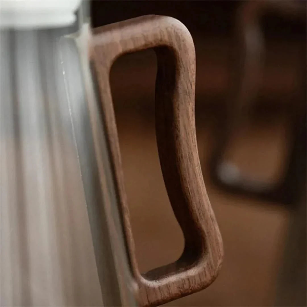 Glazen Waterkan met Houten Handvat 2L - Hittebestendig Borosilicaatglas met Filter - Transparant Karaf | Sansoti