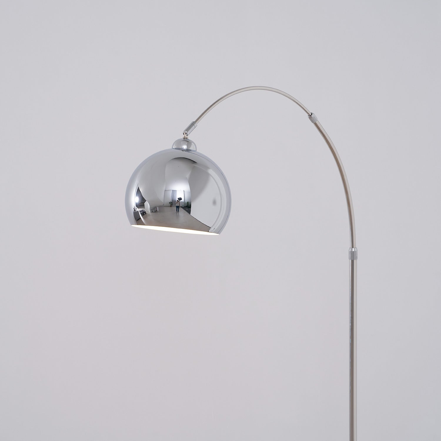 Verstelbare Vloerlamp Metaal Zwart Chroom Wit Telescopische Arm Leeslamp Modern Design | Sansoti