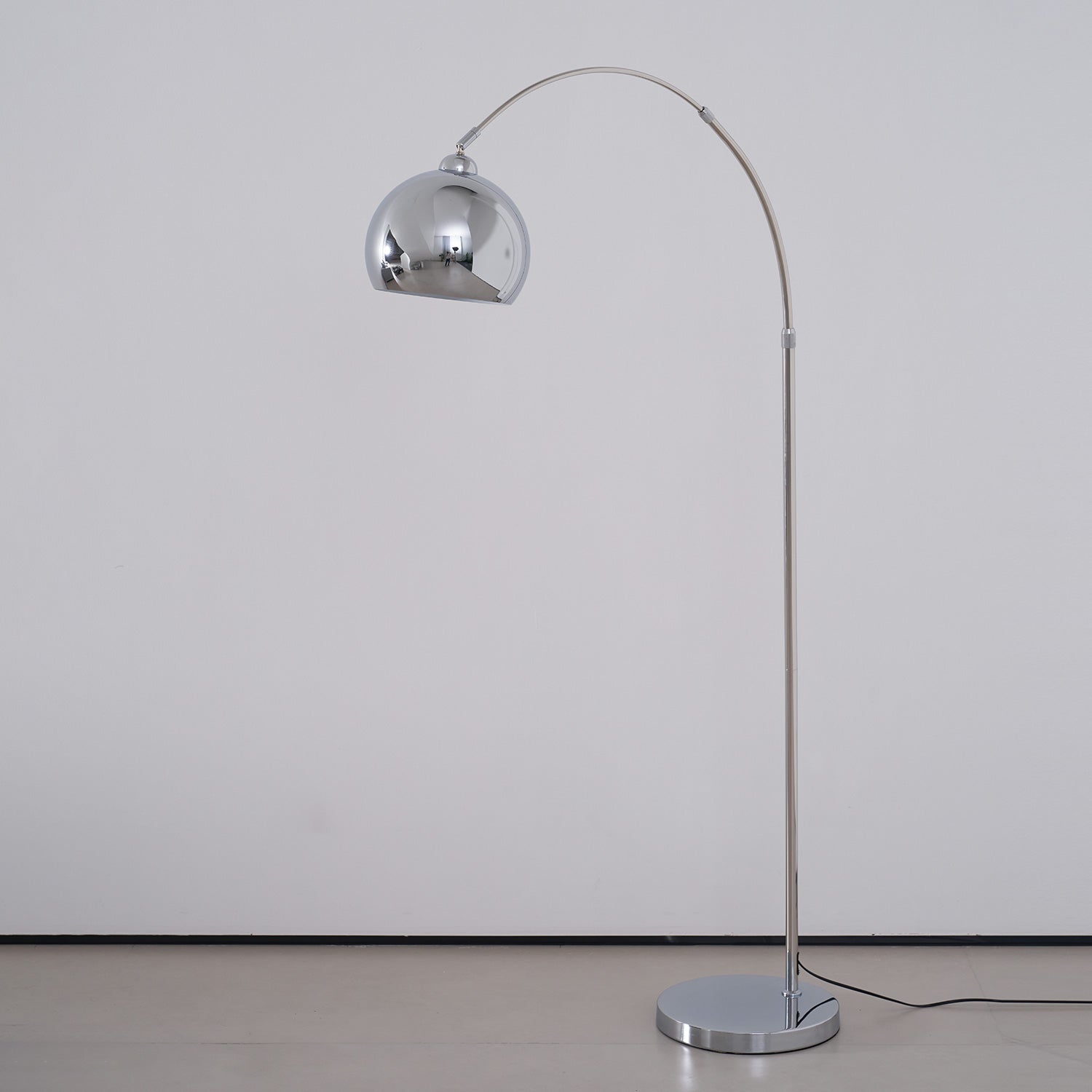 Verstelbare Vloerlamp Metaal Zwart Chroom Wit Telescopische Arm Leeslamp Modern Design | Sansoti