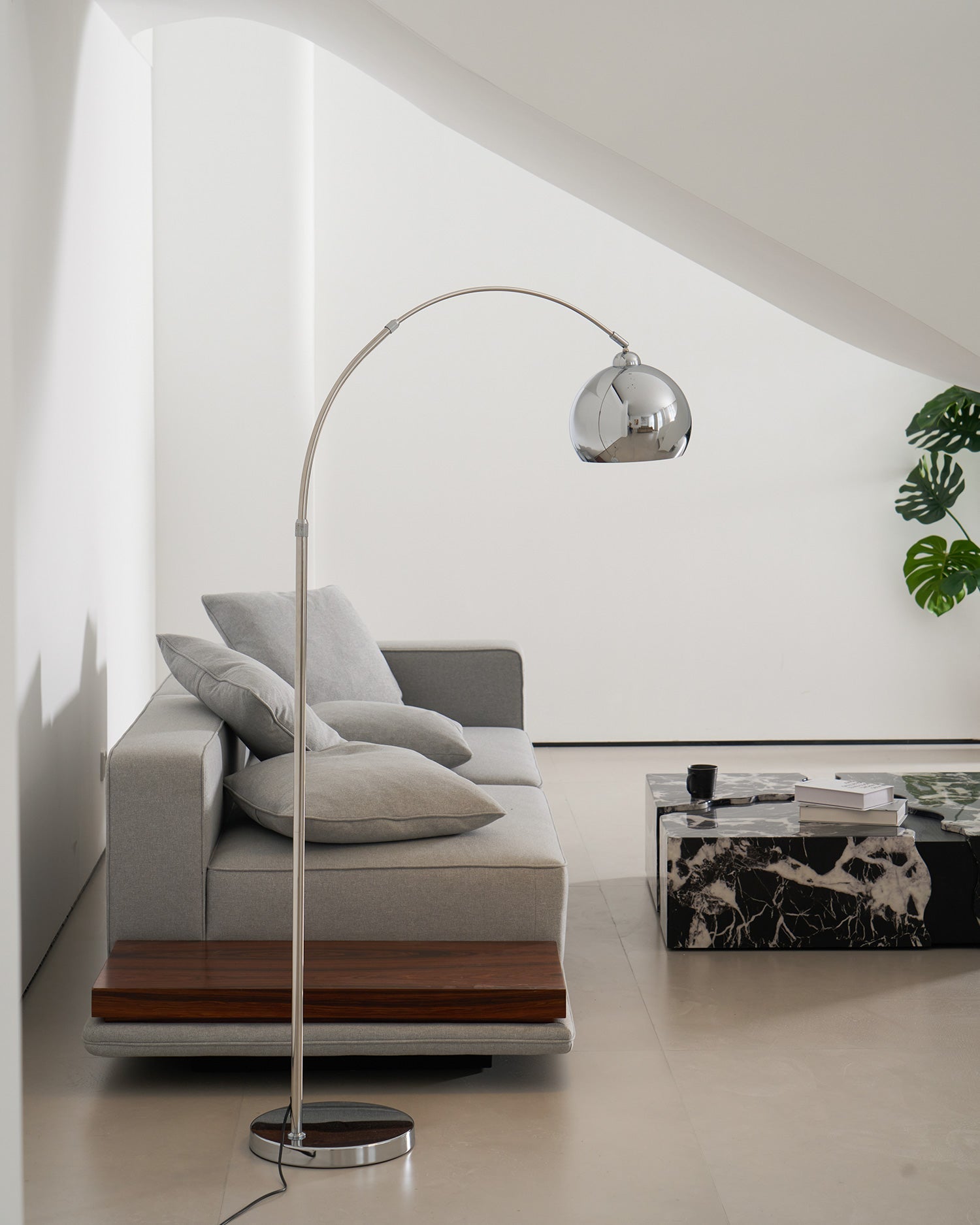 Verstelbare Vloerlamp Metaal Zwart Chroom Wit Telescopische Arm Leeslamp Modern Design | Sansoti