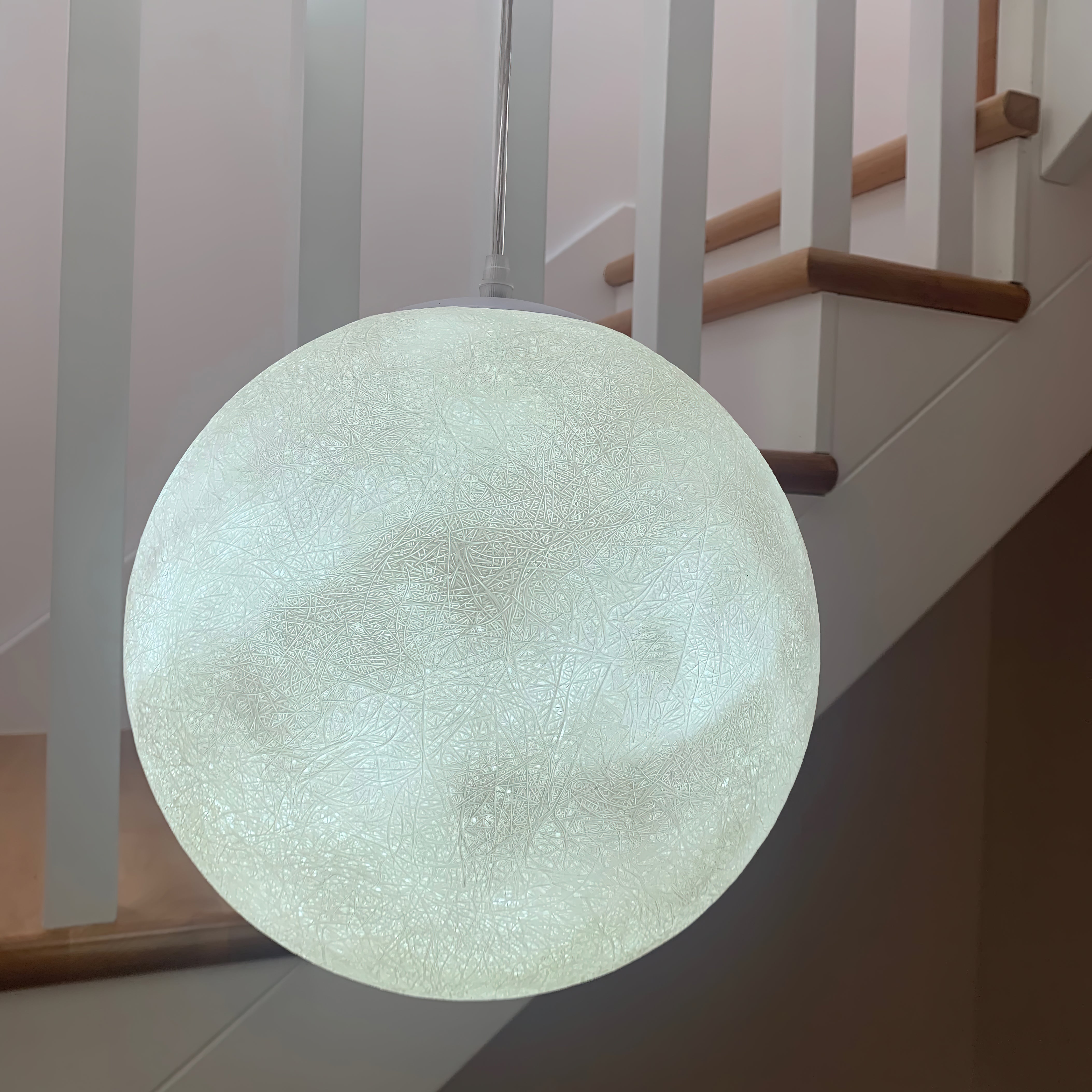 Maan Hanglamp – Realistische Textuur – 8 Maten Beschikbaar – Romantische Maanbol voor Slaapkamer Eetkamer Kinderkamer – Dimbaar Warm Licht – Schuine Plafondadapter Inbegrepen | Sansoti