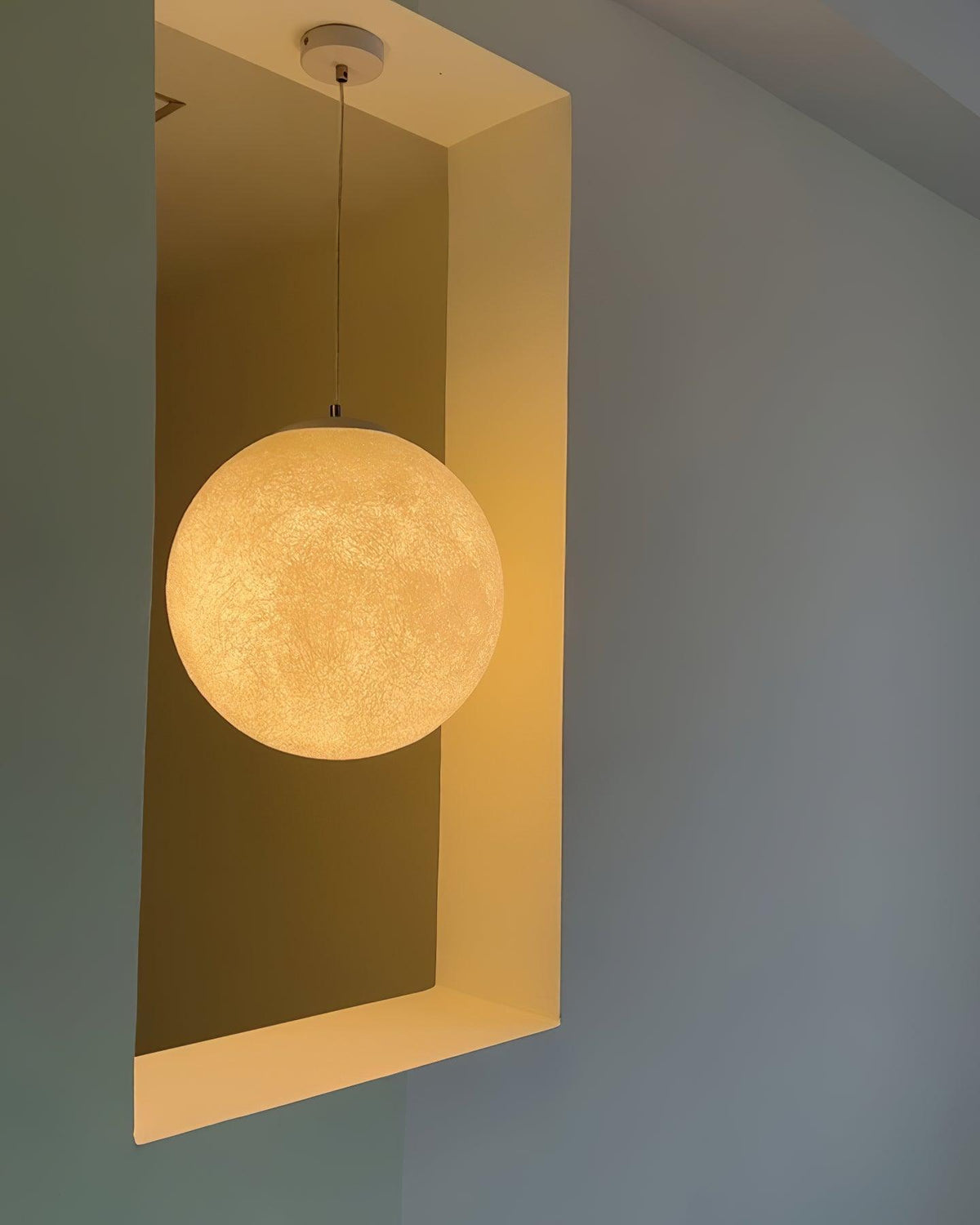 Hanging Moon Lamp, Spherical White Design, Adjustable 25-100cm, Ambient Lighting, Modern Living Room Décor | Sansoti