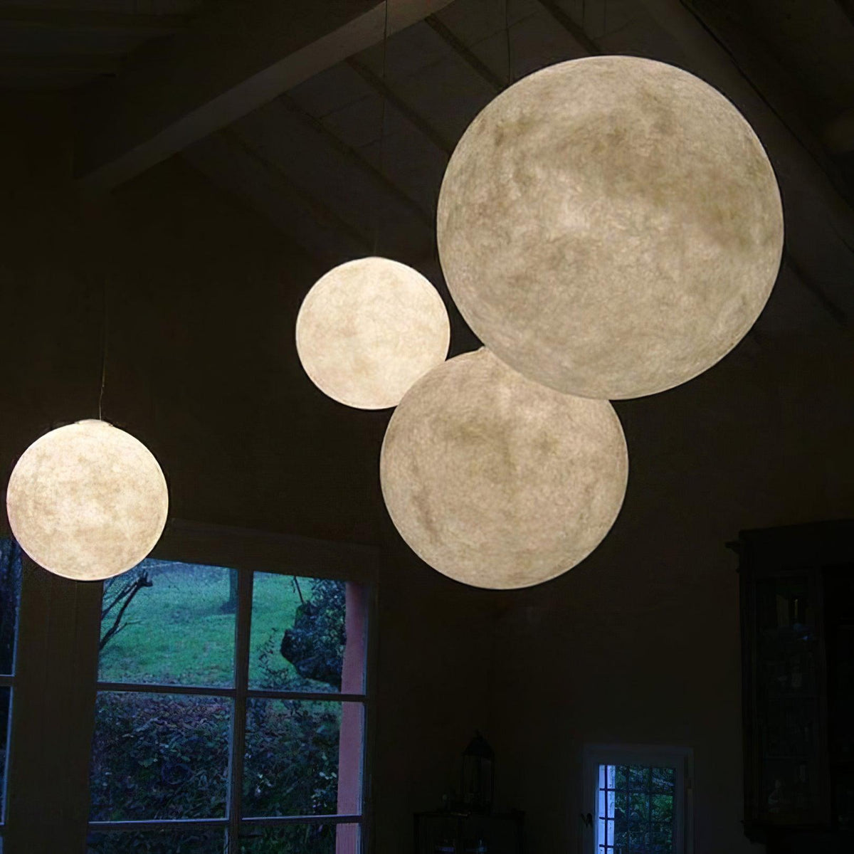 Hanging Moon Lamp, Spherical White Design, Adjustable 25-100cm, Ambient Lighting, Modern Living Room Décor | Sansoti