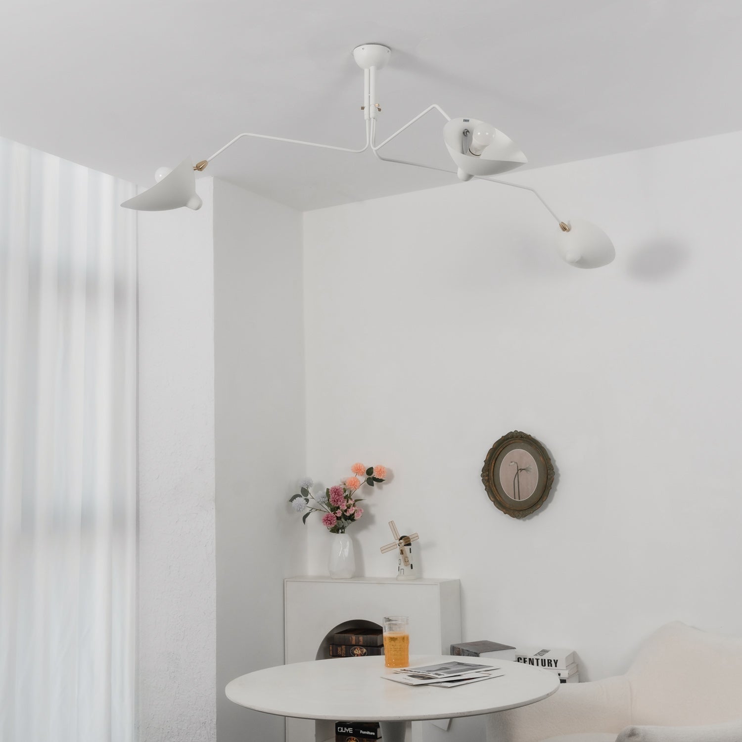 Verstelbare Spinlamp Multi-Arm Plafondlamp Industriële Design Messing Details Zwart Wit Scandinavisch Modern | Sansoti