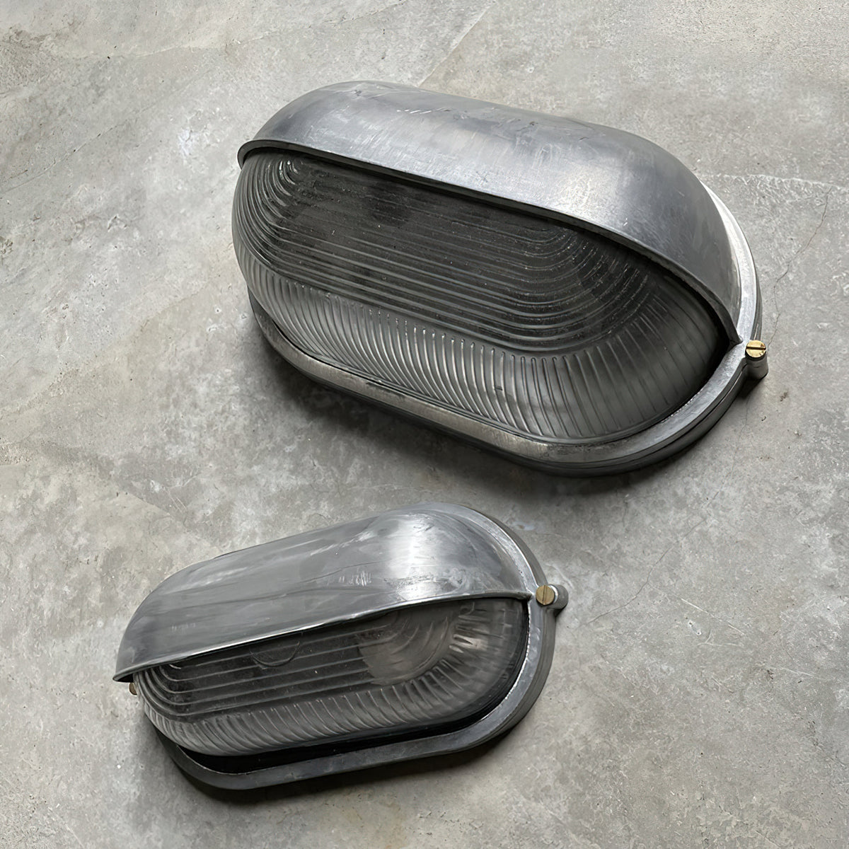 Außenwandleuchte aus Metall und Glas, wasserdicht IP65, Gold/Silber, rund/oval, für Balkon, Terrasse und Garten, stimmungsvolle Beleuchtung | Sansoti