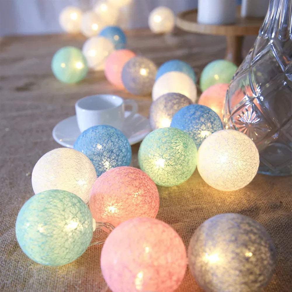 Lichtslinger met Geweven Bolletjes Warm LED Sfeerlicht voor Slaapkamer Woonkamer 20-200 Lichtpunten | Sansoti