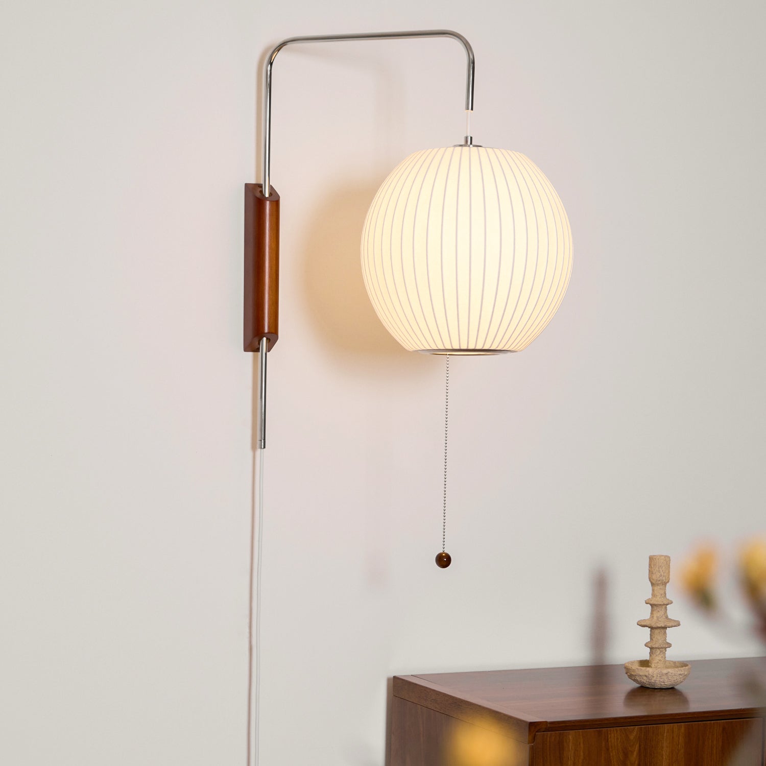 Wandlamp Zijden Kap Walnoot Metaal Wit Woonkamer Slaapkamer | Sansoti
