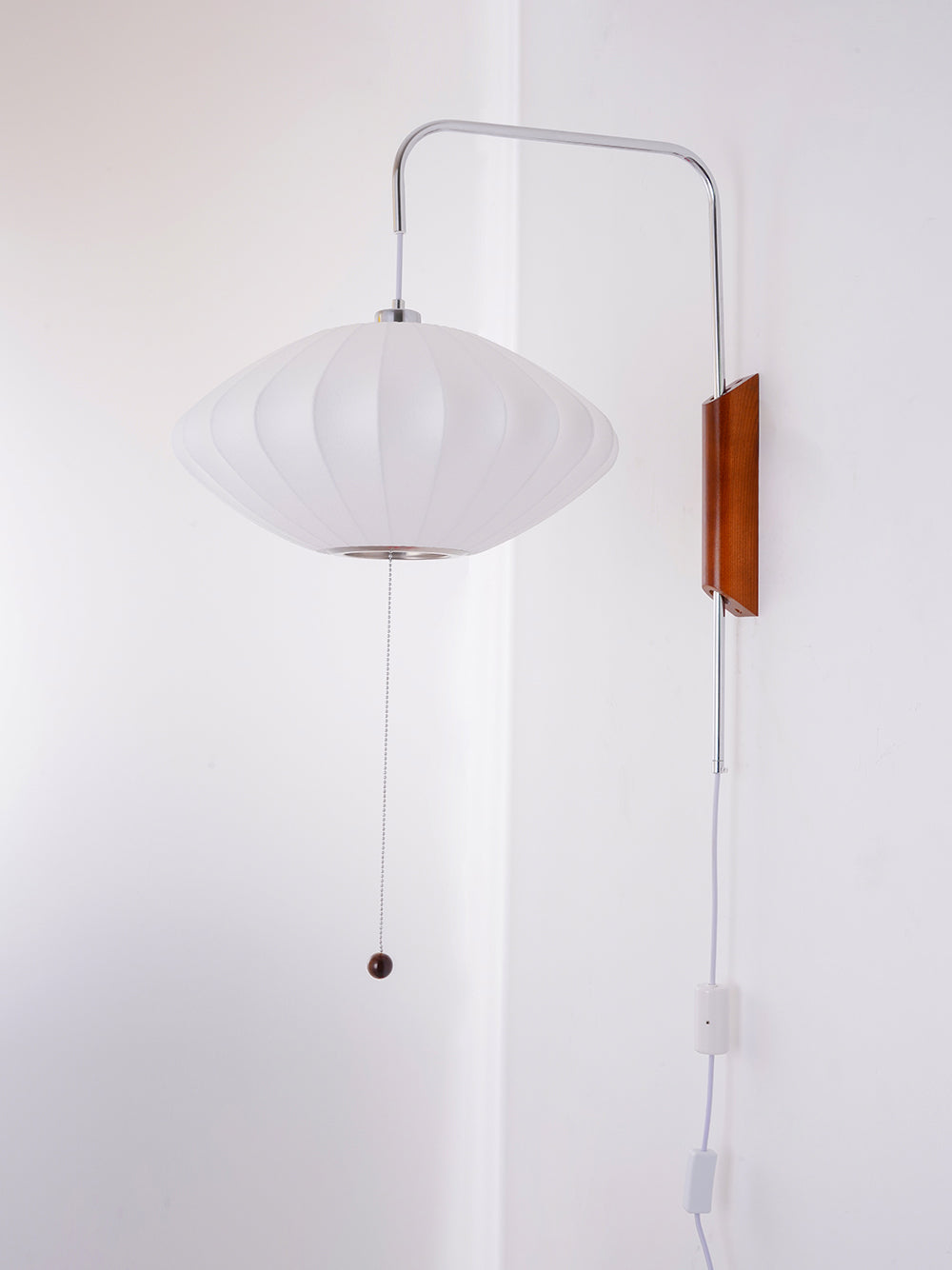 Wandlamp Zijden Kap Walnoot Metaal Wit Woonkamer Slaapkamer | Sansoti