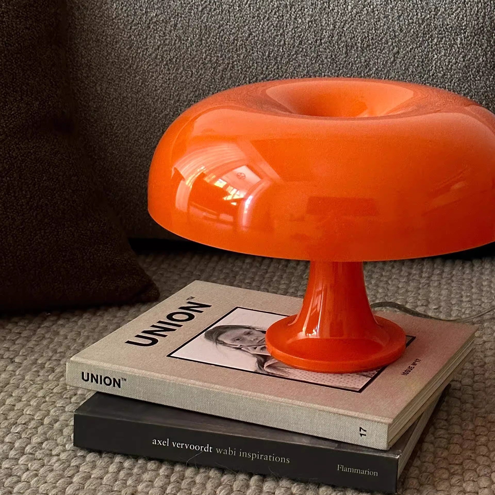 Paddenstoelvormige Tafellamp met 4 Lichtbronnen en Gedimde Retro Sfeer | Sansoti