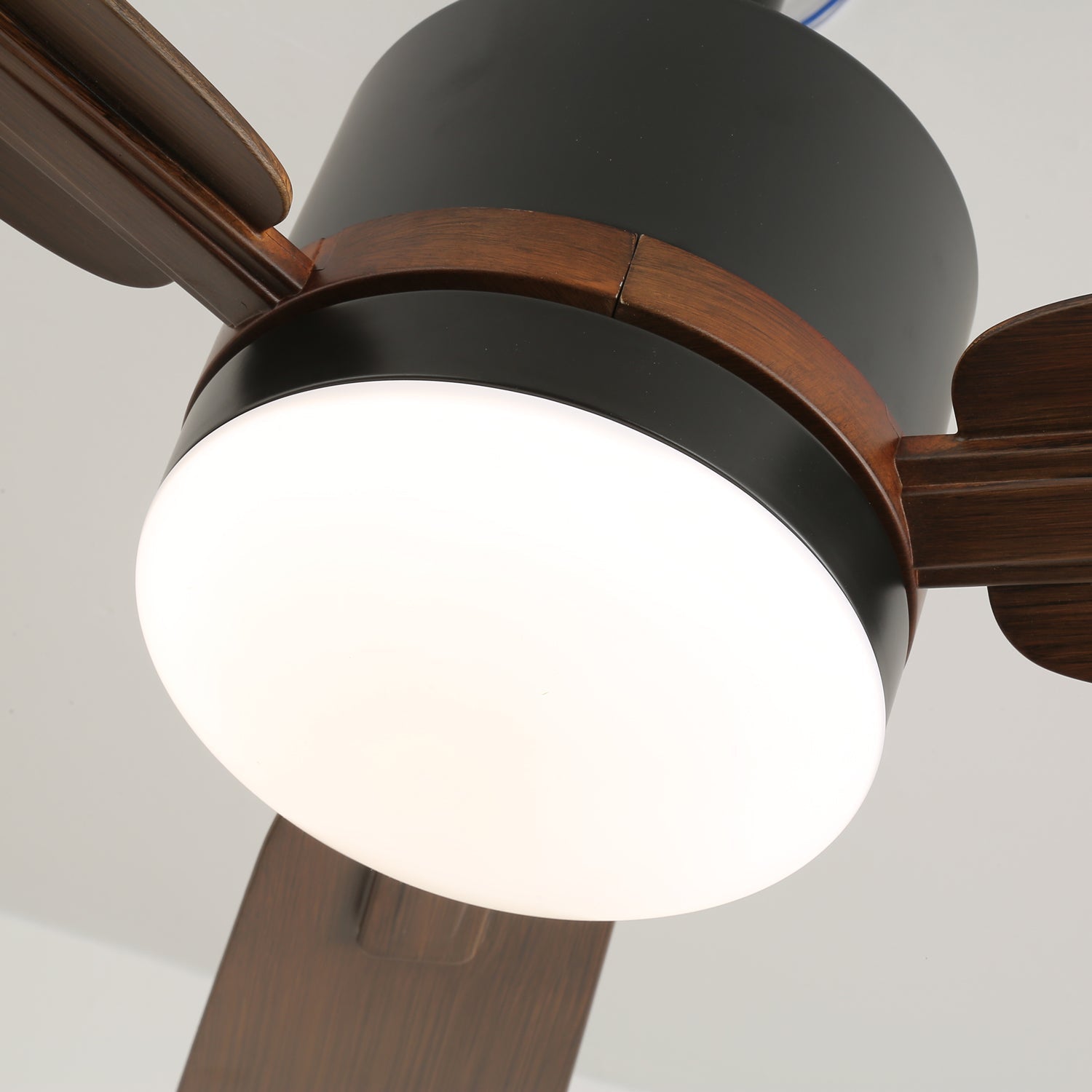 Moderne Plafondventilator met Verlichting — Hout & LED — Afstandsbediening | Sansoti