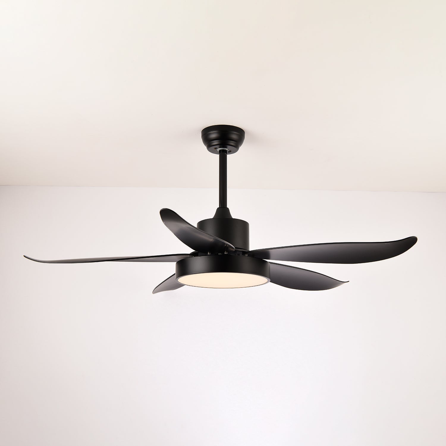 Modern Ceiling Fan Auron with Integrated LED Lighting | Quiet & Stylish | Sansoti