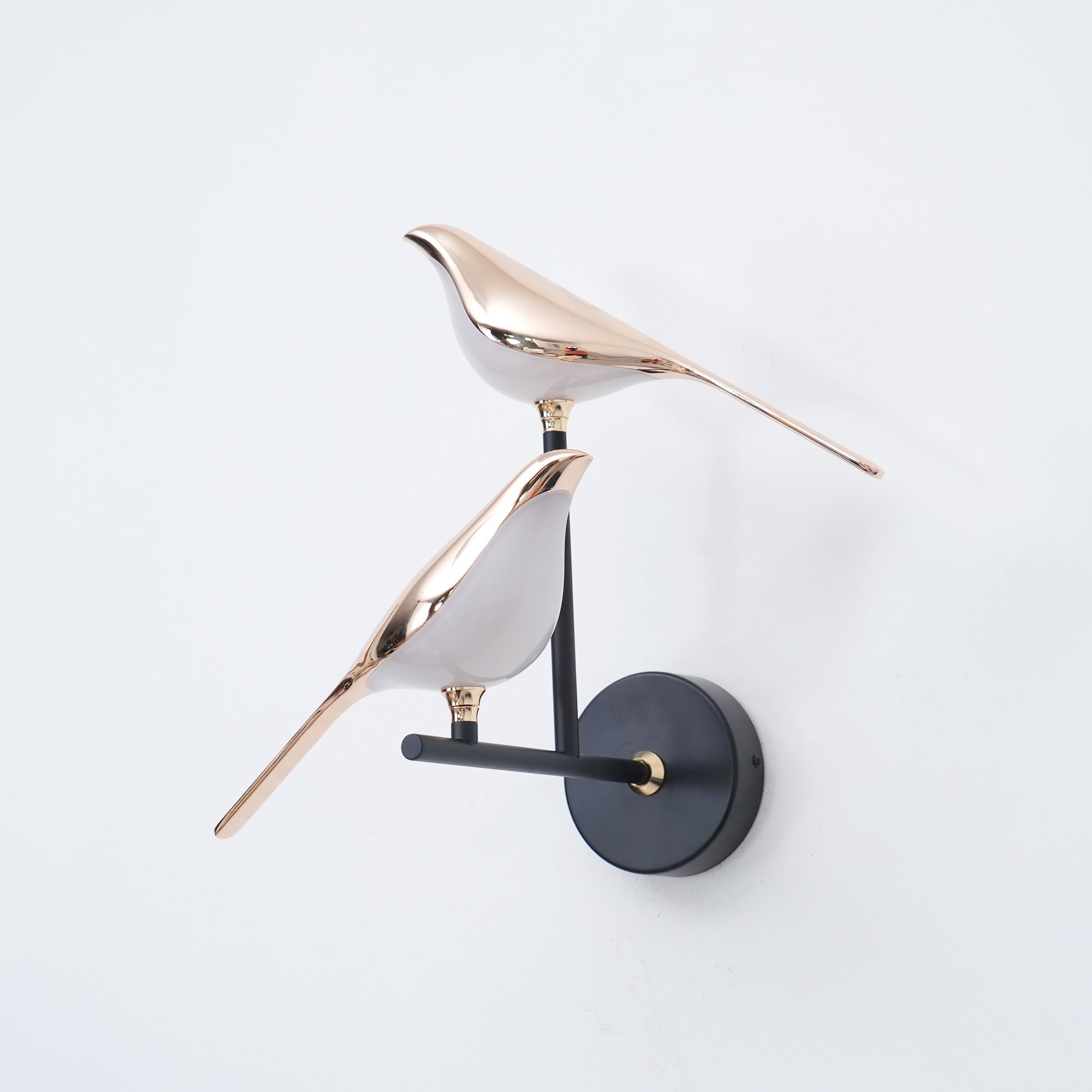 Wandlamp met Vogelmotief en Verstelbare Lamparmen – Zwart & Roségoud Design 1 of 2 Lichtpunten Magnetische Vogel Moderne Decoratieve Verlichting | Sansoti