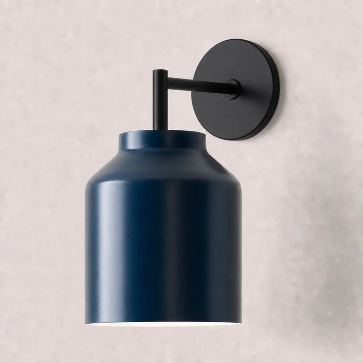 Wandlamp met Melkglazen Kap en Metalen Accenten Minimalistisch Design Sfeerlamp Hal Gang Slaapkamer | Sansoti