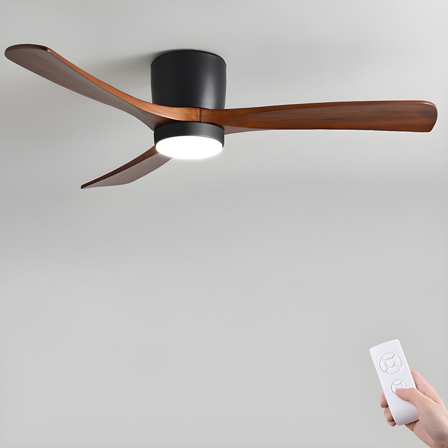 Deckenventilator mit LED-Beleuchtung und Holzflügeln – skandinavisches Design | Restfield