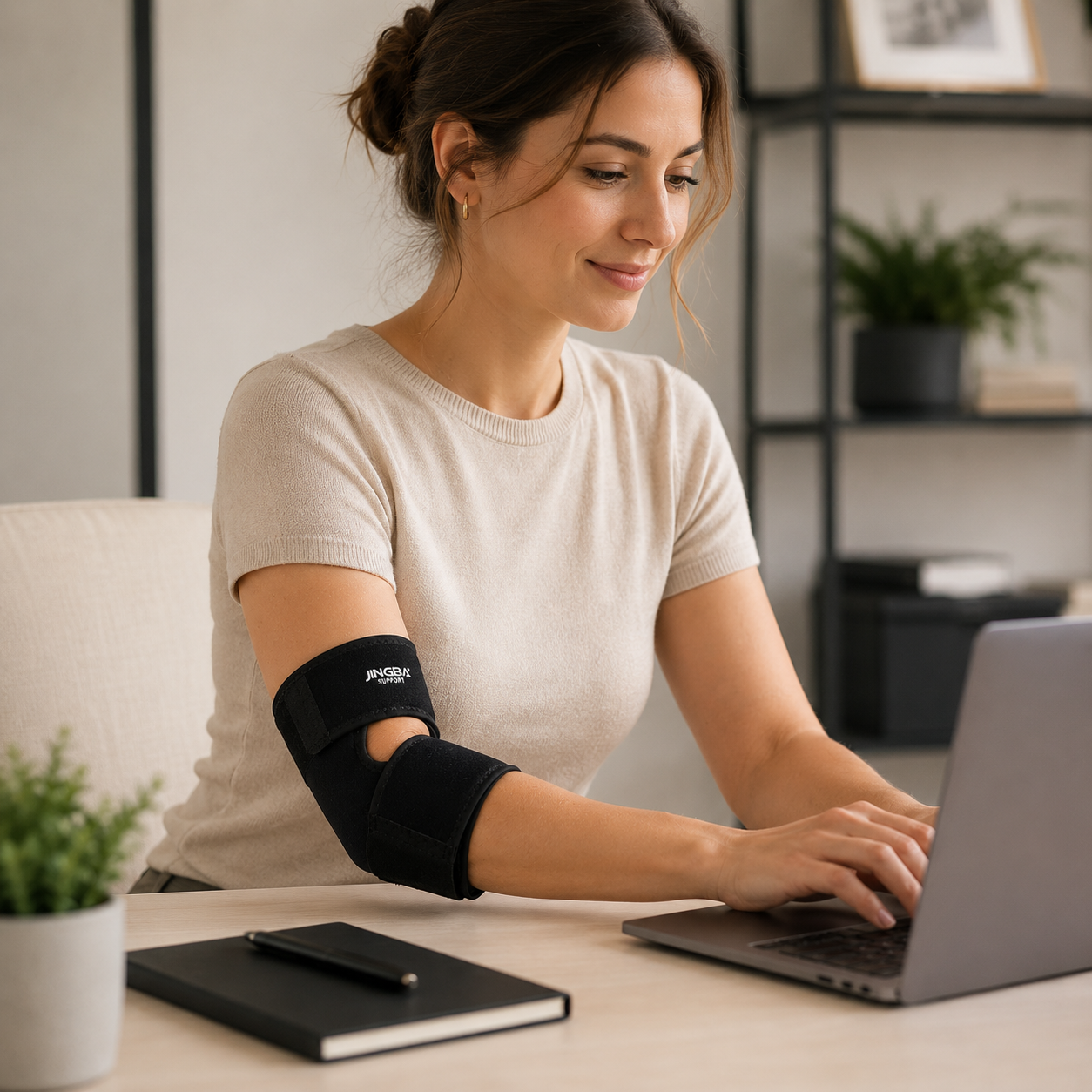 Verstelbare Elleboogbrace met Compressie voor Sport Herstel en Blessurepreventie Zwart One Size Volwassenen | Sansoti