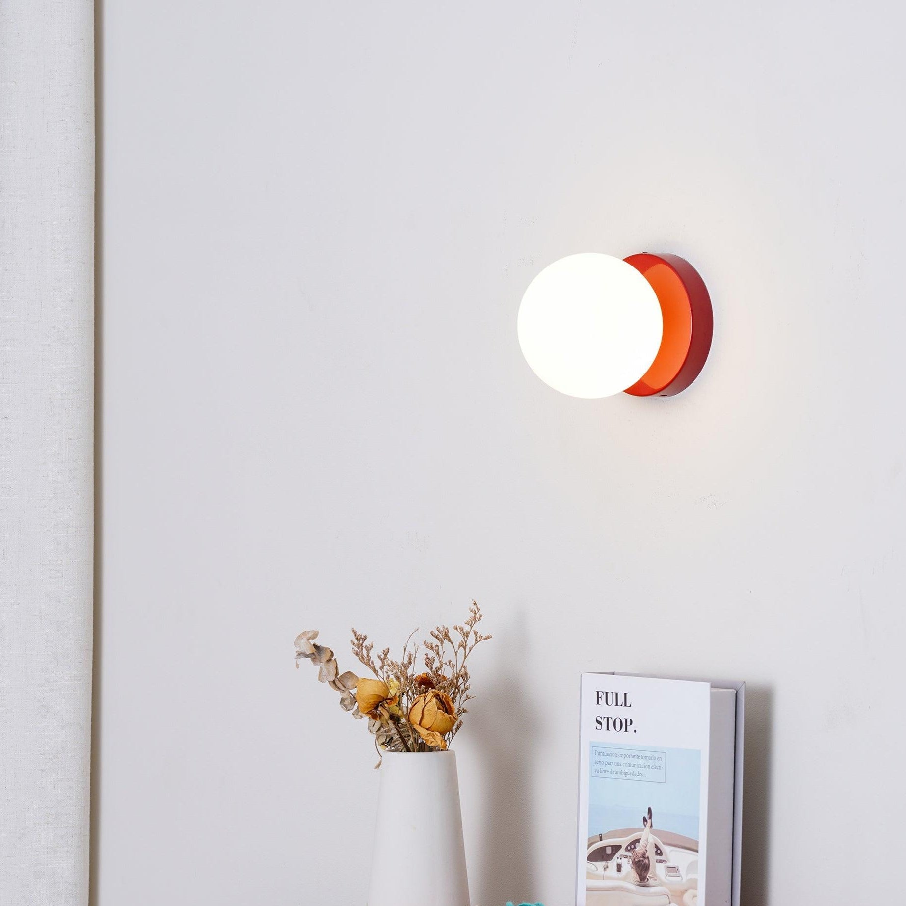 Nuvol Wandlamp — Metalen Wandspot met Glazen Bol ø12cm — Compacte Wandverlichting in 5 Kleuren | Sansoti