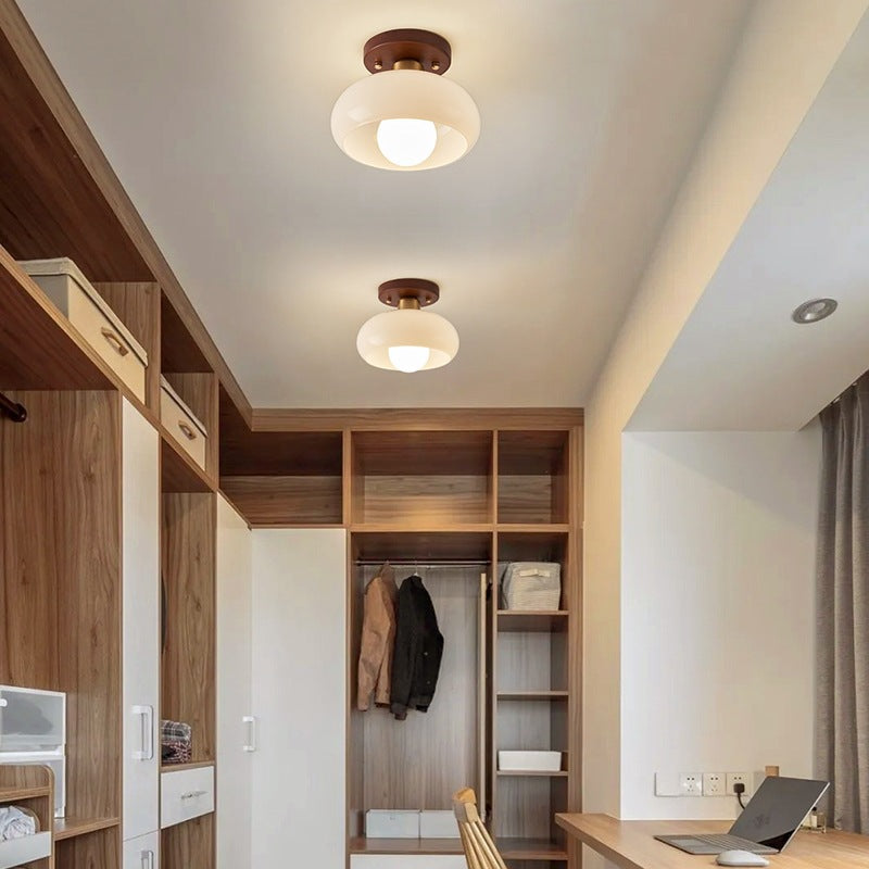Bauhaus Plafondlamp Rond met Opaal Glas en Houtdetail – Scandinavisch Design met Warme Sfeerverlichting | Sansoti