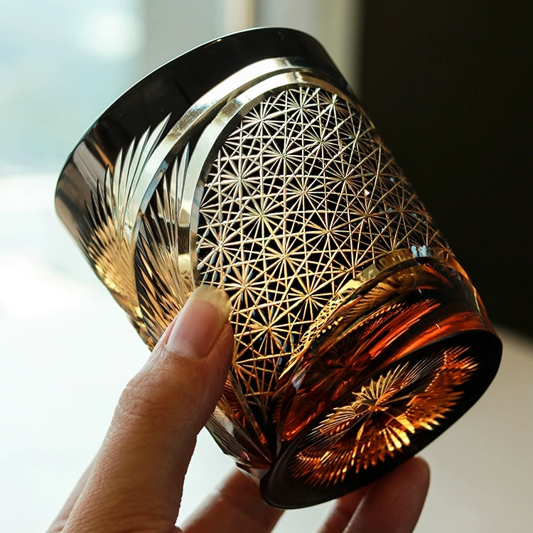 Verre à whisky Edo Kiriko Plume de grue Ambre Fait main Cristal japonais Boîte en bois | Restfield