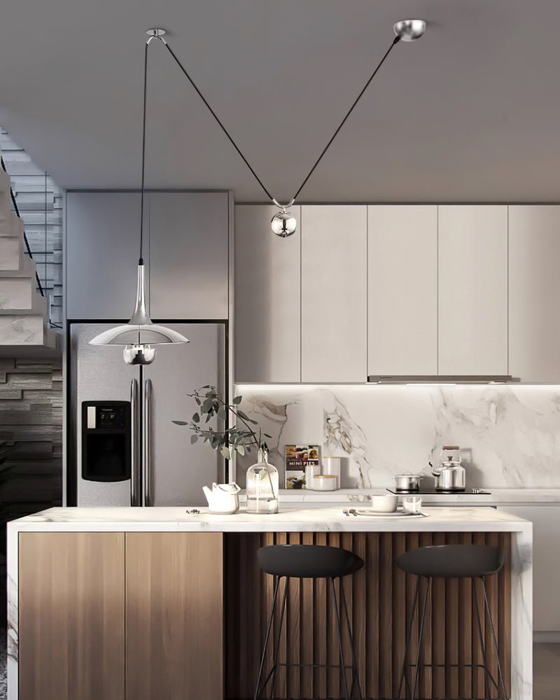 Verstelbare Hanglamp met Tegengewicht — Industriële Metalen Pendellamp in Chroom of Goud | Sansoti
