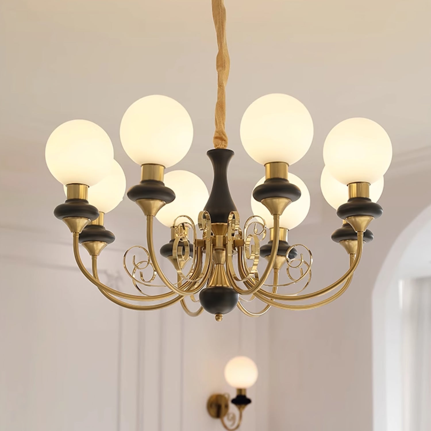 Kroonluchter met Groene Glazen Kappen en Gouden of Zwarte Afwerking – Luxe Hanglamp in 3, 5 of 8 Lichtpunten | Sansoti