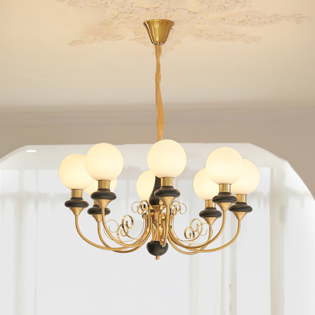 Kroonluchter met Groene Glazen Kappen en Gouden of Zwarte Afwerking – Luxe Hanglamp in 3, 5 of 8 Lichtpunten | Sansoti