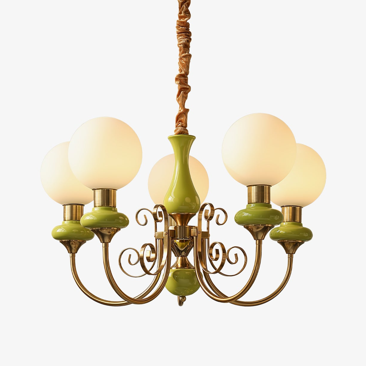 Kroonluchter met Groene Glazen Kappen en Gouden of Zwarte Afwerking – Luxe Hanglamp in 3, 5 of 8 Lichtpunten | Sansoti