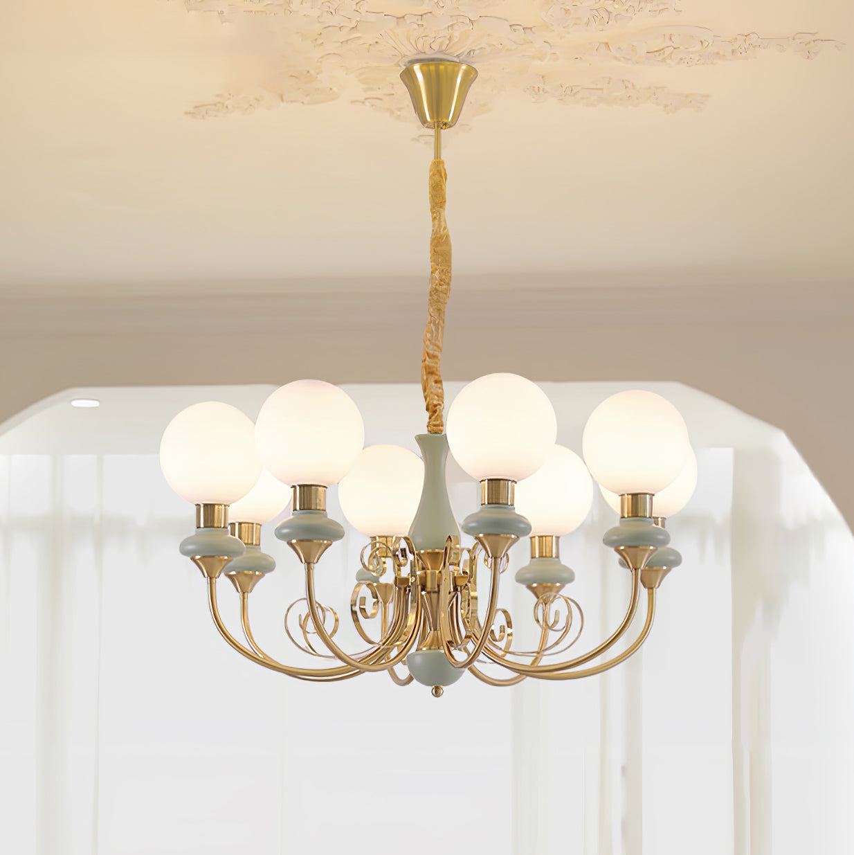 Kroonluchter met Groene Glazen Kappen en Gouden of Zwarte Afwerking – Luxe Hanglamp in 3, 5 of 8 Lichtpunten | Sansoti