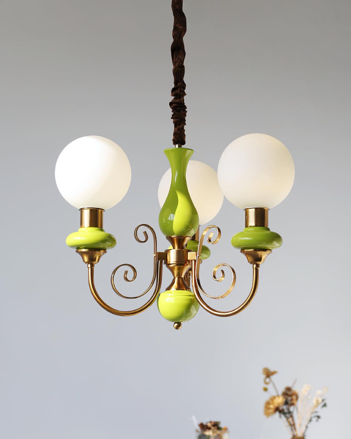 Kroonluchter met Groene Glazen Kappen en Gouden of Zwarte Afwerking – Luxe Hanglamp in 3, 5 of 8 Lichtpunten | Sansoti